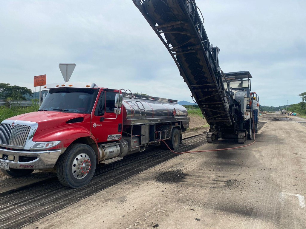 Abastecimiento y operación vial con flota Enerpetrol